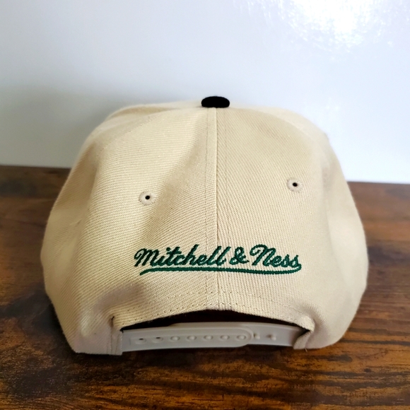 Boston Celtics Mitchell & Ness Two Tone Cream & Black Snapback Hat - Picture 4 of 6